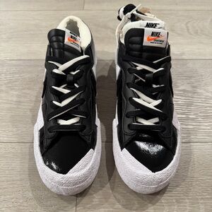 Nike Blazer x Sacai Low Sneakers Shoes Kicks Black White Patent Leather Sz 7.5